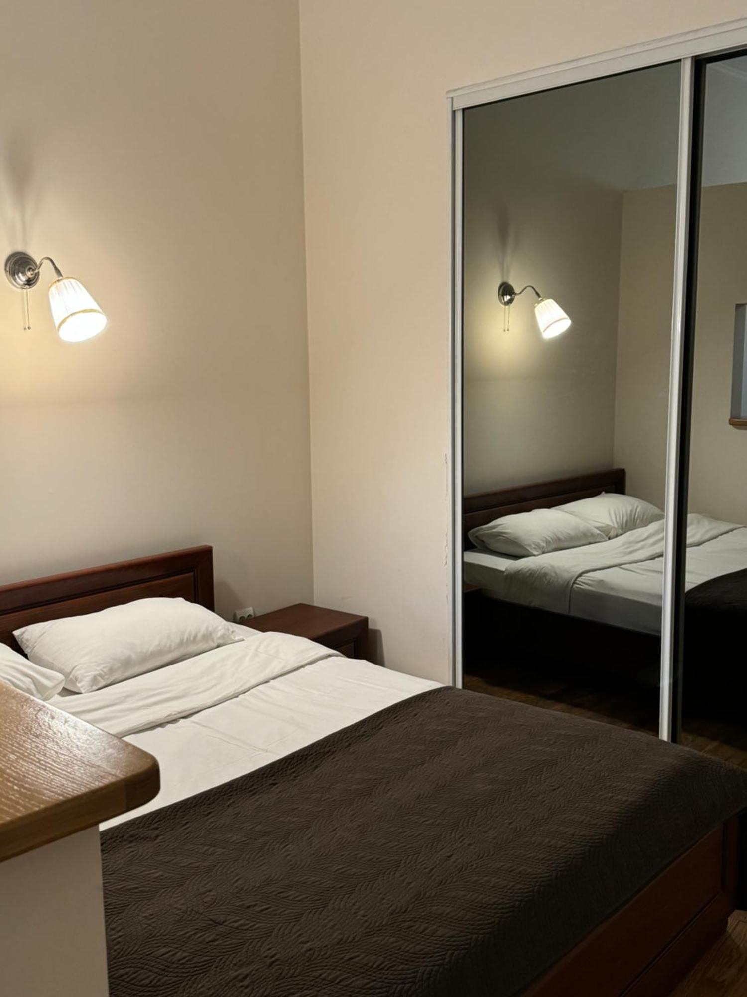 Stay Lviv Apartments Ngoại thất bức ảnh