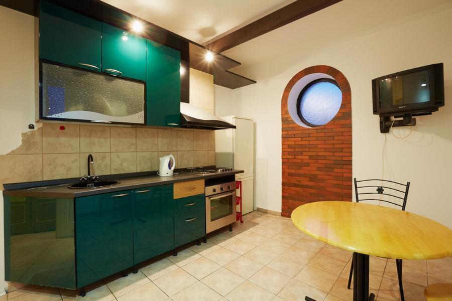 Stay Lviv Apartments Ngoại thất bức ảnh